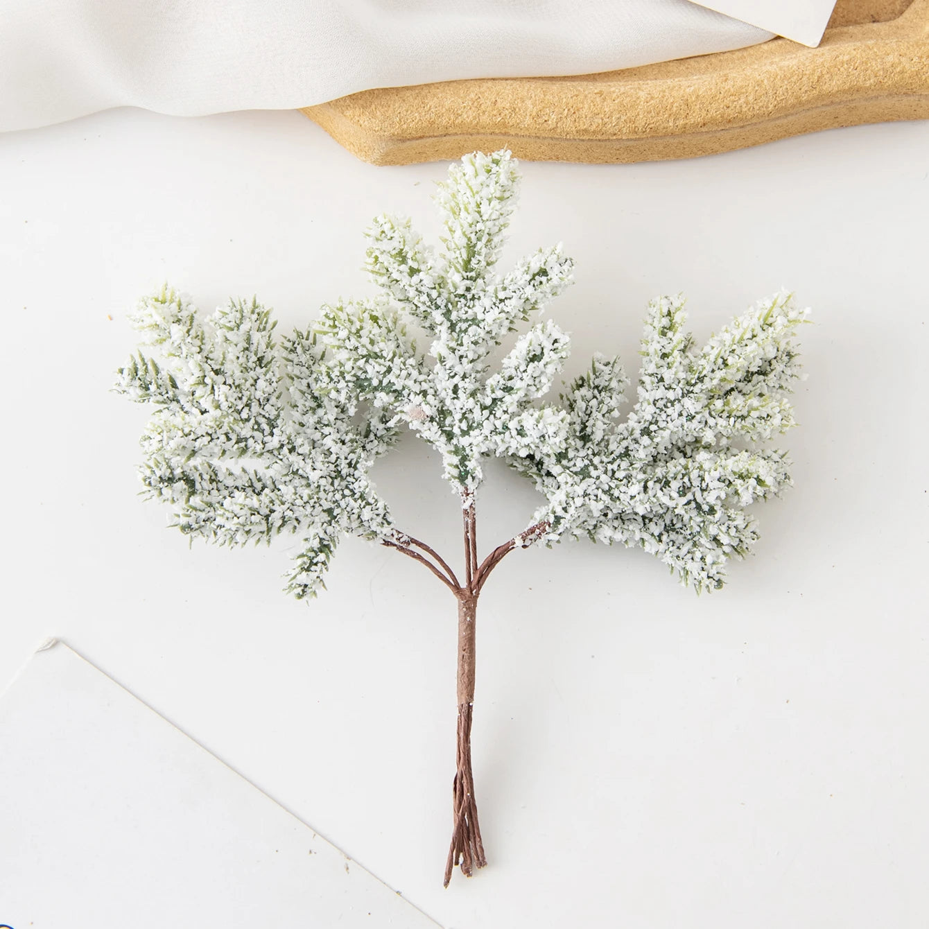 6PCS Artificial Plant Green Leaves Cactus for Home Christmas Decoration DIY Wreath Material Craft Wedding Banquet Accessories